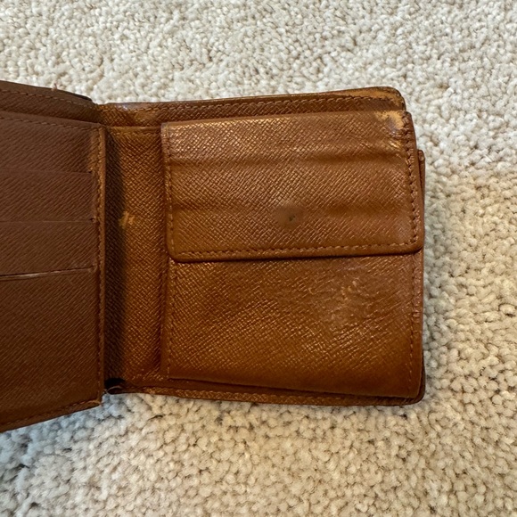 Louis Vuitton Monogram Marco Bi Fold Men’s Wallet - Picture 5 of 12